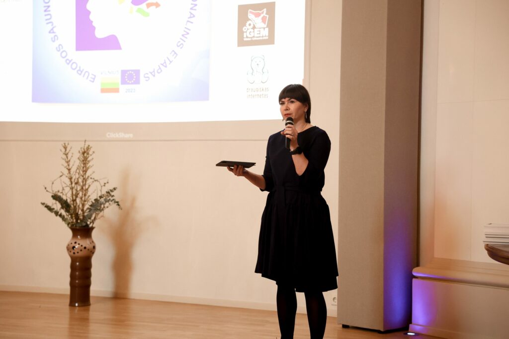 Jaunųjų gimnazistų mokslinis tiriamasis darbas bus teikiamas PINO apdovanojimui-1